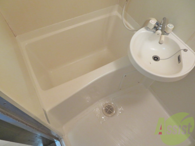 バス・シャワールーム　疲れた時はゆっくり湯船につかってみてはいかがでしょうか。