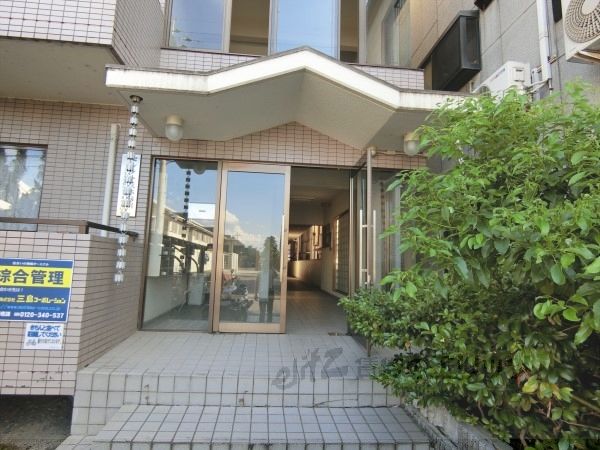 エントランス　エントランス