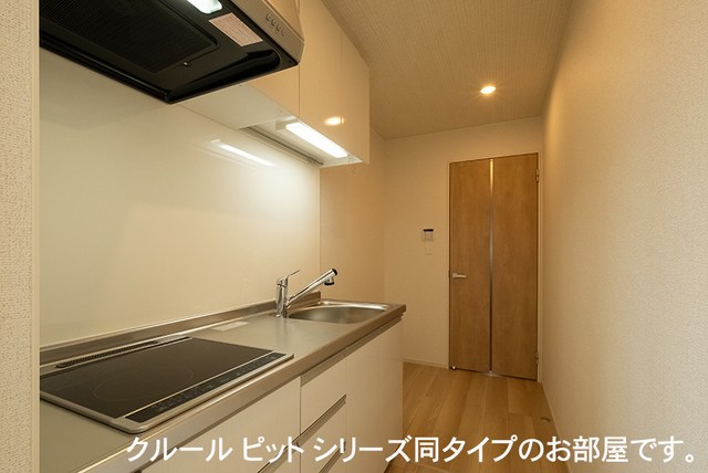 キッチン　同一施工別部屋写真