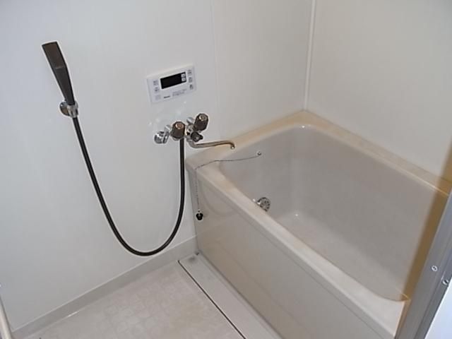 バス・シャワールーム　☆追い焚きバス☆