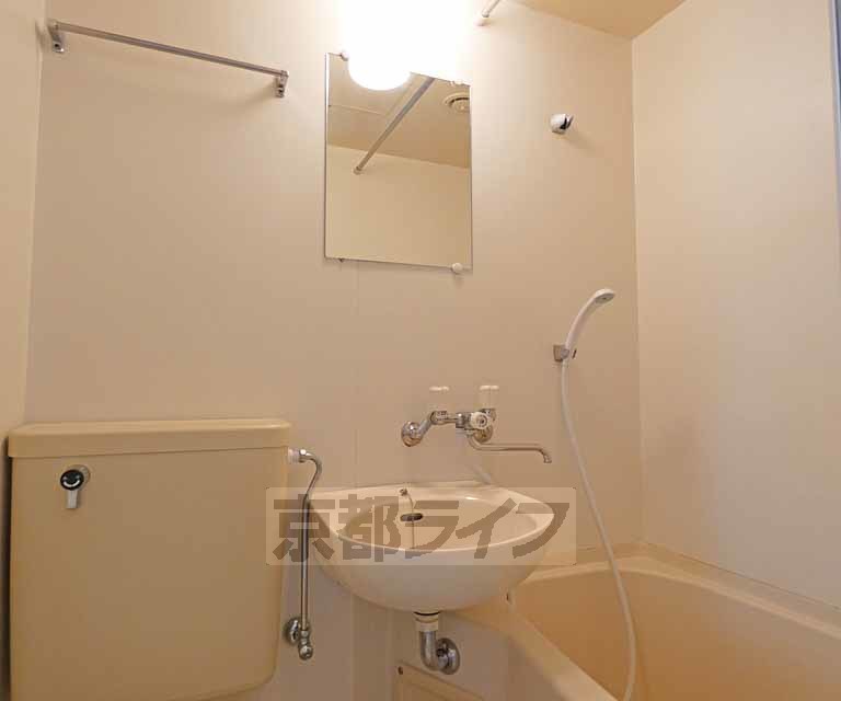 洗面設備　洗面台です。