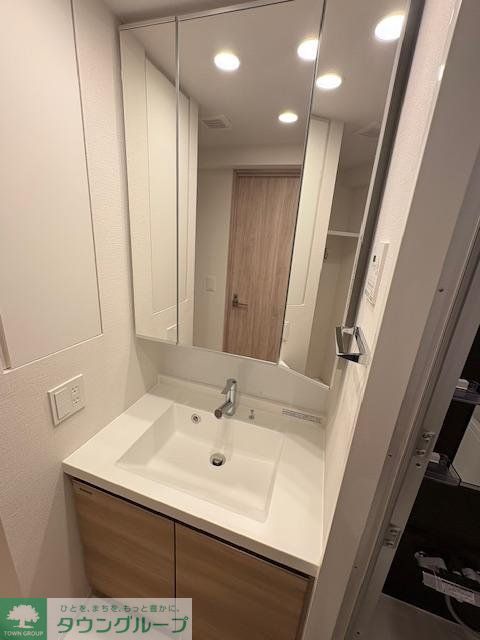 洗面設備　収納