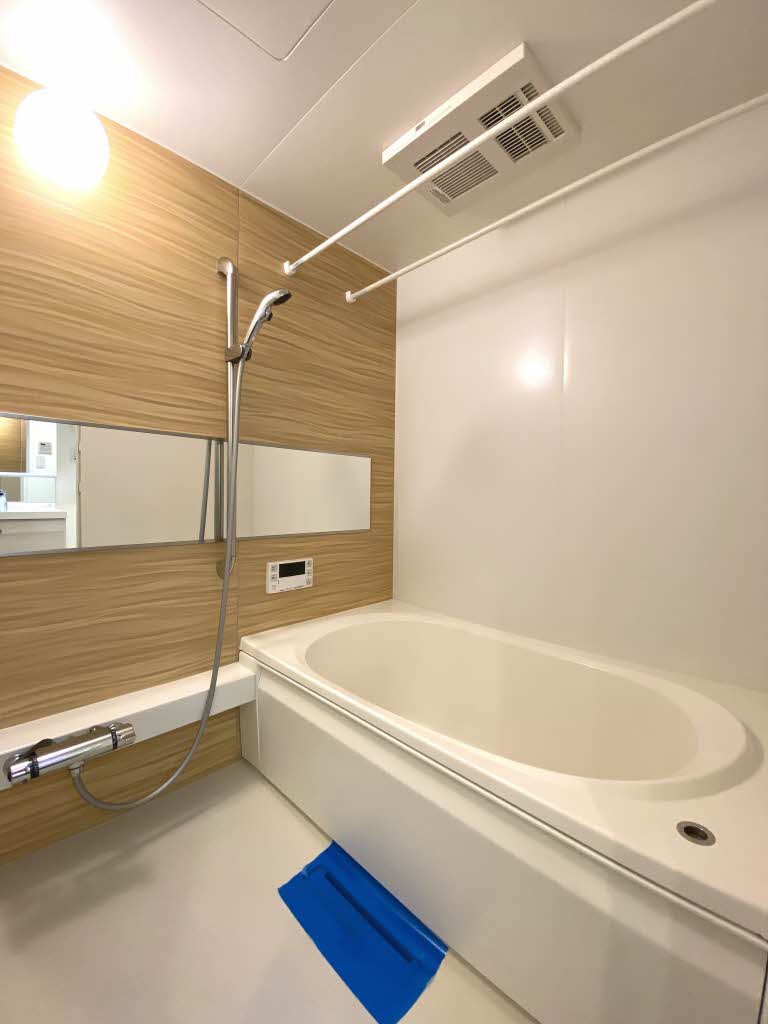 バス・シャワールーム　落ち着いた空間のお風呂です