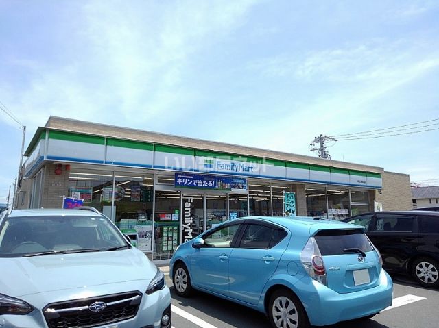 コンビニ　ファミリーマート 浜松上島北店（コンビニ）まで647m