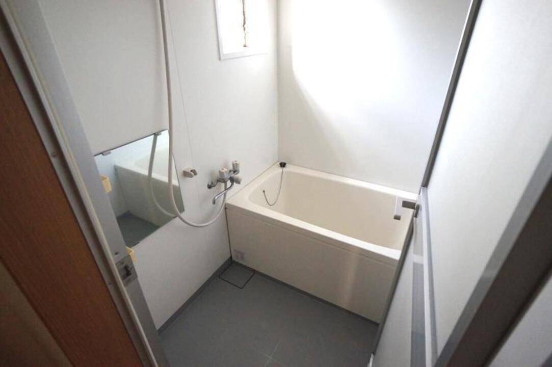 バス・シャワールーム　浴室