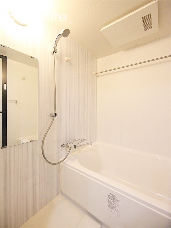 バス・シャワールーム　バスルーム