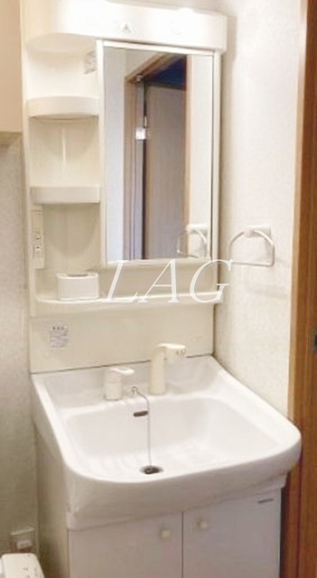 洗面設備　洗面台です。