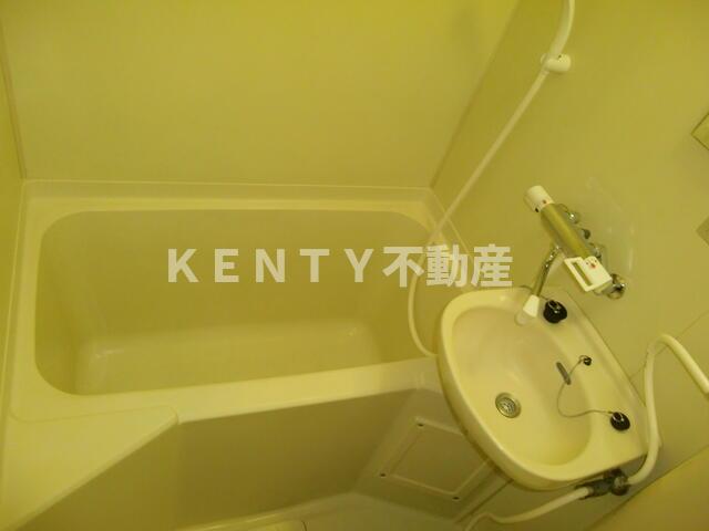 バス・シャワールーム　お風呂で日々の疲れを落としましょう