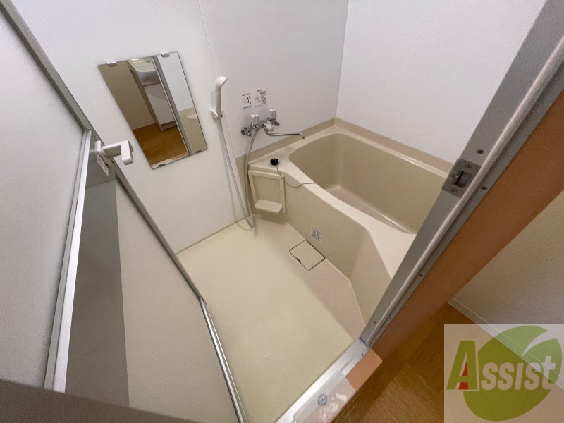 バス・シャワールーム　お風呂になります。一日の疲れを癒してくださいね。