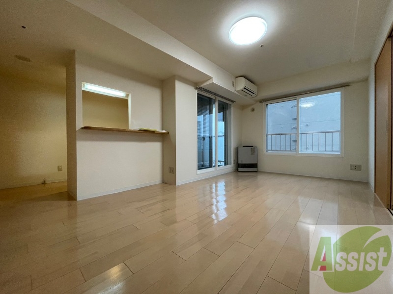 居室・リビング　広くてきれいなリビングです！快適に過ごせそうですね。