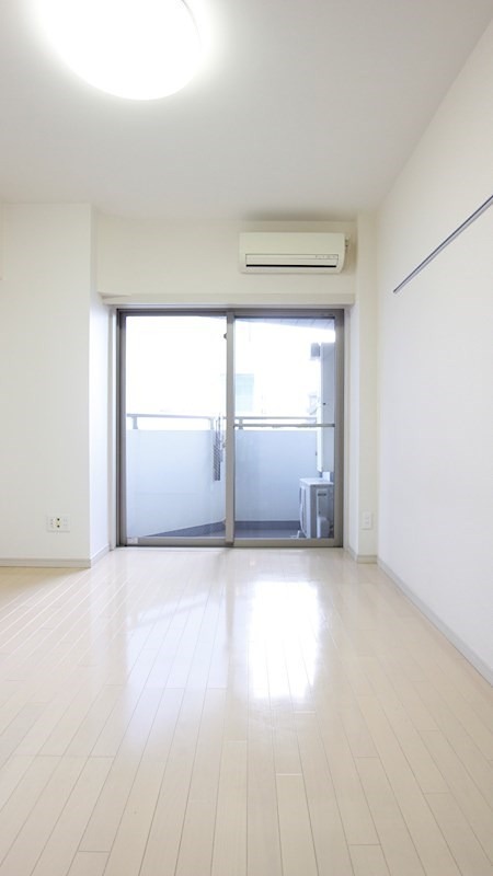 居室・リビング　※別タイプの参考画像になります。