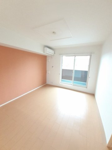 居室・リビング　こちらのリビングで趣味の時間をお楽しみください