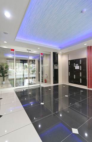 ロビー　広々としたおしゃれなエントランスです