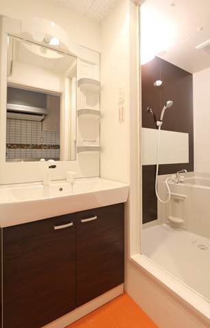 洗面設備　嬉しい独立洗面台完備