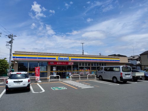 コンビニ　ミニストップ さいたま岩槻飯塚店（コンビニ）まで388m