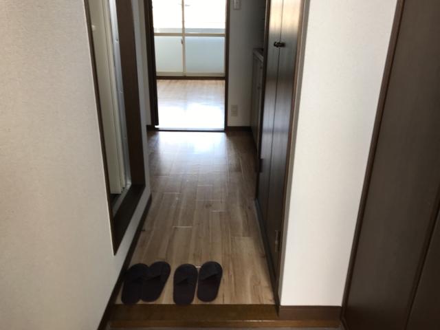 玄関　廊下