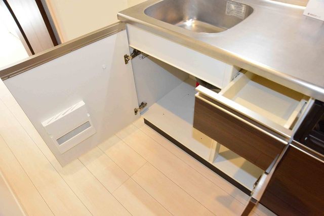 収納　シンク下収納