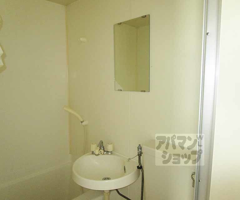 洗面設備　２０２号室の写真です。