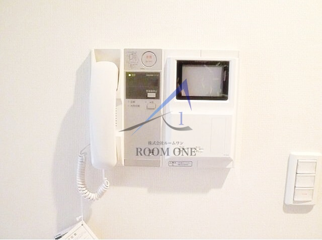 セキュリティ　モニター付きインターホンです。