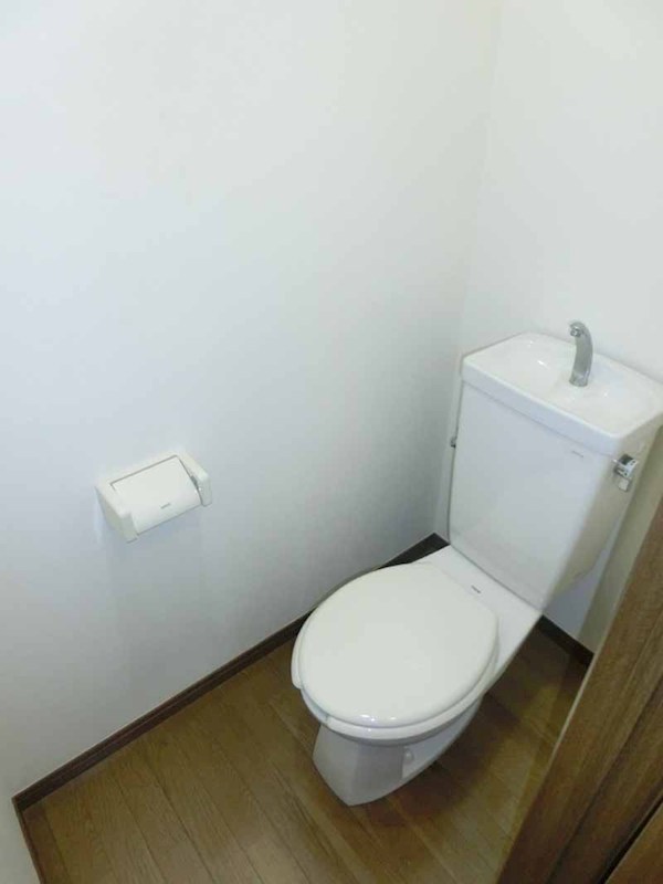 トイレ　※別室の写真です。ご参照ください。