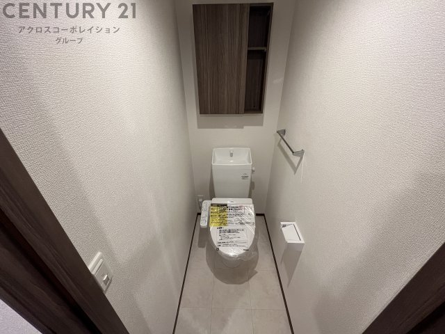 トイレ　温水洗浄便座付きのトイレです♪