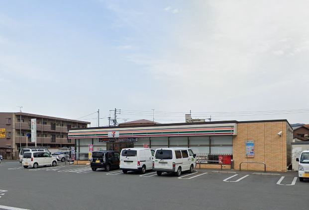 コンビニ　セブンイレブン（コンビニ）まで4157m