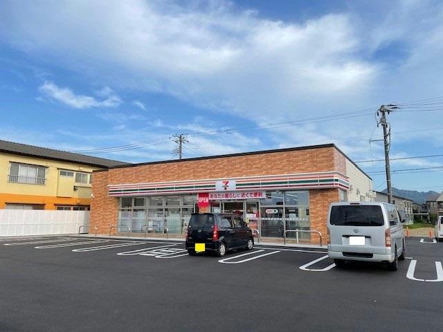 コンビニ　セブンイレブン長岡平島店（コンビニ）まで172m