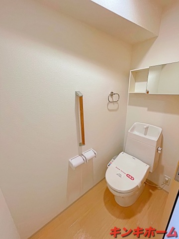 トイレ　写真は別のお部屋です。