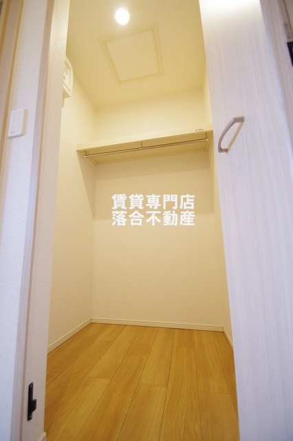 収納　便利なウォークインクローゼット♪