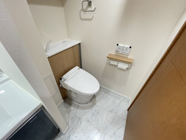 トイレ　清潔感のあるトイレです