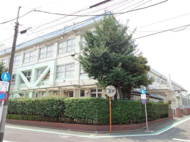 小学校　上小岩小学校（小学校）まで193m