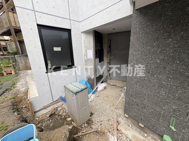 エントランス　落ち着いたエントランスです