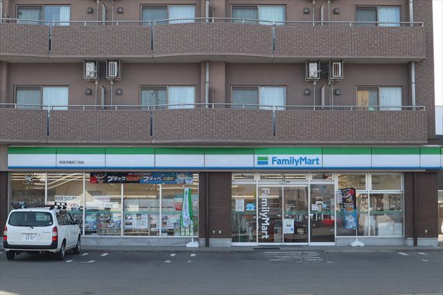コンビニ　ファミリーマート（コンビニ）まで315m