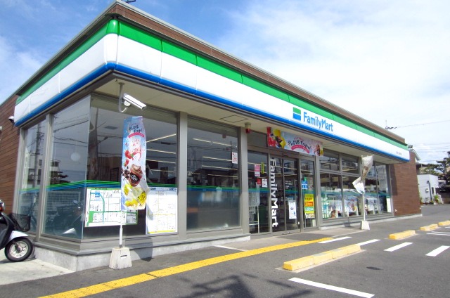 コンビニ　ファミリーマート 熊取大久保中店（コンビニ）まで155m