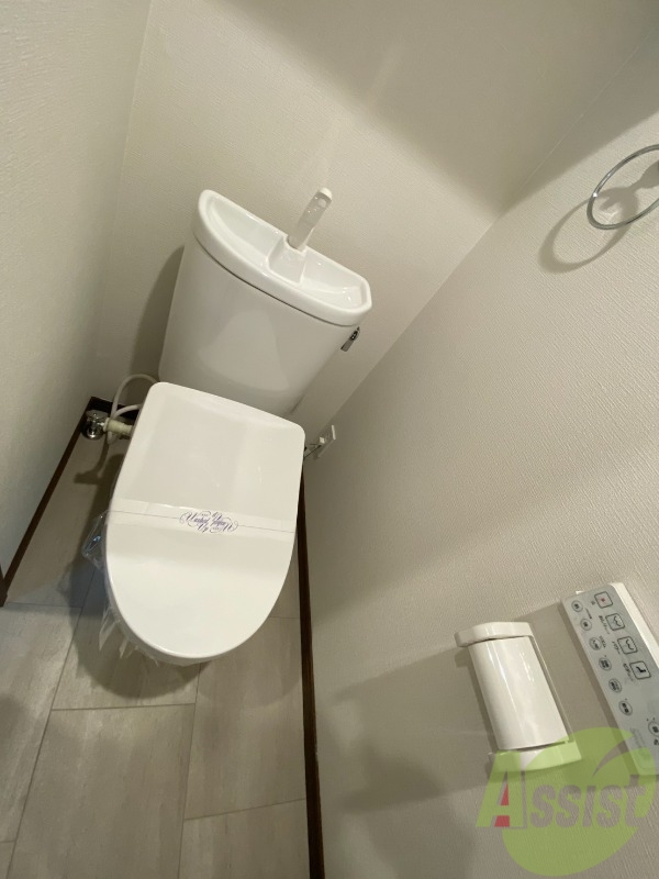 トイレ　トイレは温水洗浄便座で、とても快適にご利用いただけます。