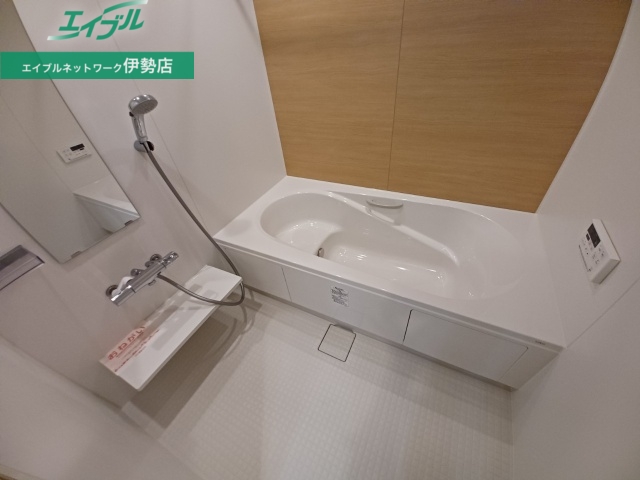 バス・シャワールーム　同型反転タイプ画像