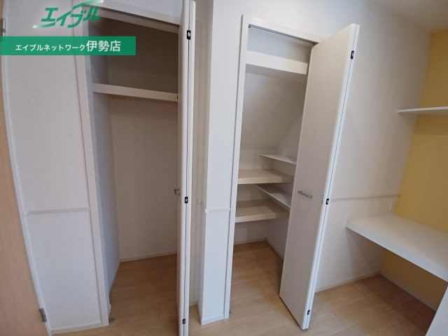 収納　同型反転タイプ画像