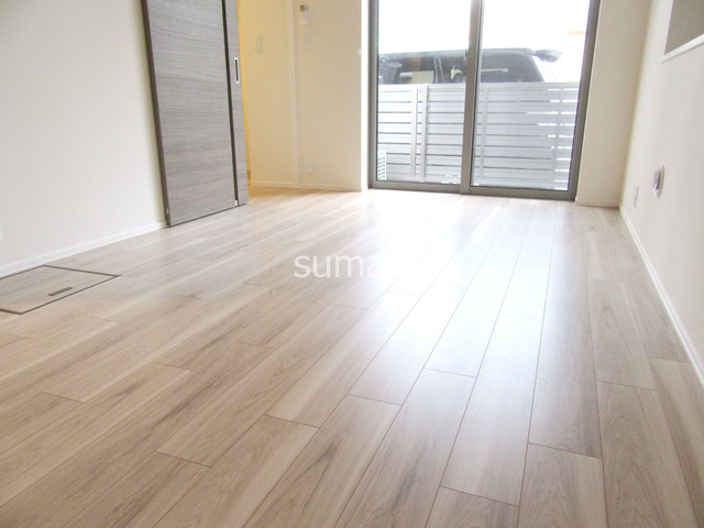 居室・リビング　フローリングのお部屋になります☆