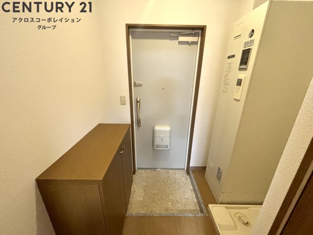 エレガンス西宮の玄関写真