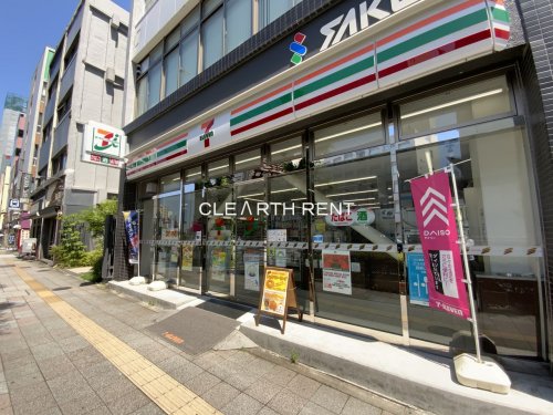 コンビニ　セブンイレブン 台東蔵前2丁目店（コンビニ）まで166m