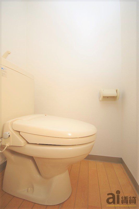 トイレ　※同仕様写真