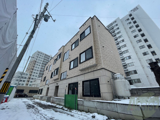建物外観　札幌市中央区南２条西「グランフォルム南円山」