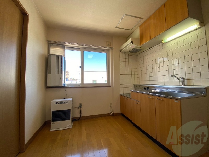 居室・リビング　広くてキレイなお部屋が広がっていて、充実した生活が送れそう。