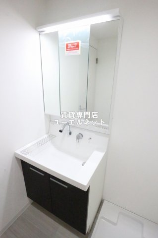 洗面設備　清潔感ある独立洗面台で毎日気持ちよく♪
