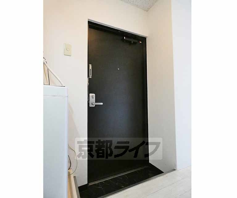 玄関　シンプルな玄関です。