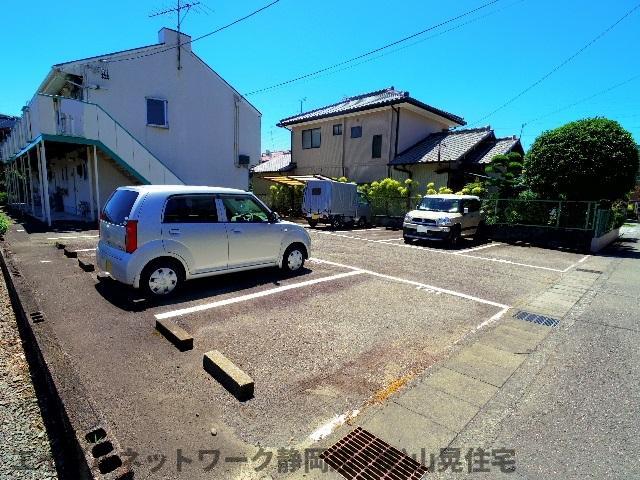 駐車場　駐車場完備です