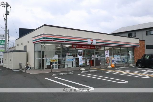 コンビニ　セブンイレブン鳥取的場店（コンビニ）まで538m