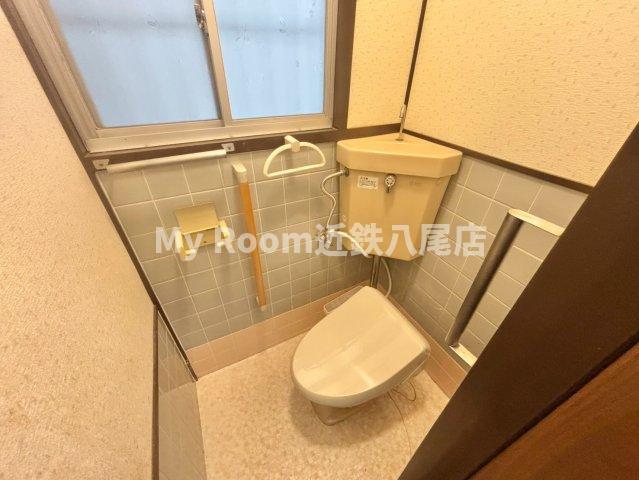 東山本新町4丁目戸建のトイレ写真