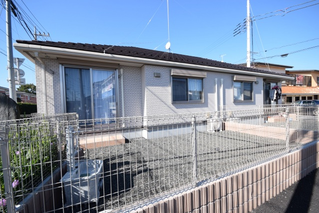 建物外観　2世帯です。