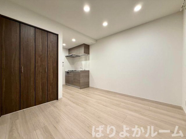 春日市千歳町3丁目新築APの居間写真